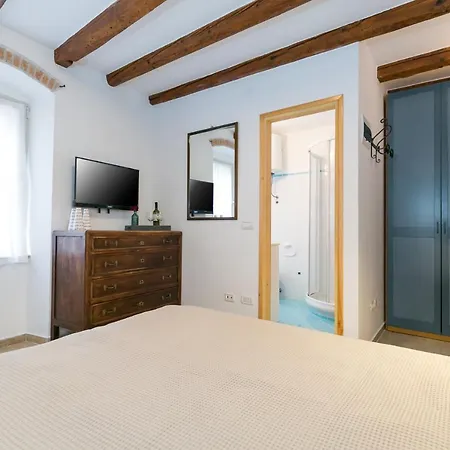 Arty Rooms By Irundo