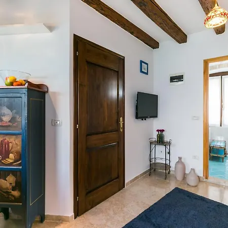 Arty Rooms By Irundo * Rovinj