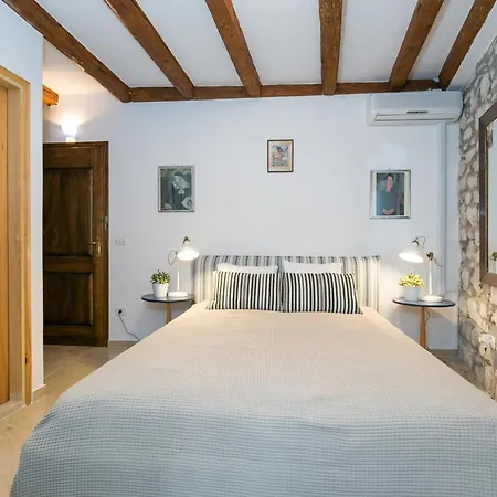 Arty Rooms By Irundo Apartment
